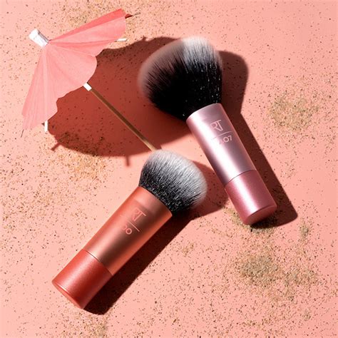 MINI EXPERT FACE BRUSH | Real Techniques®