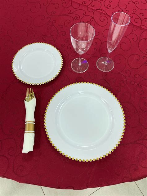 plastic place setting rental nola throws