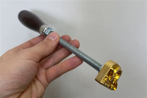Клеймо для кожи