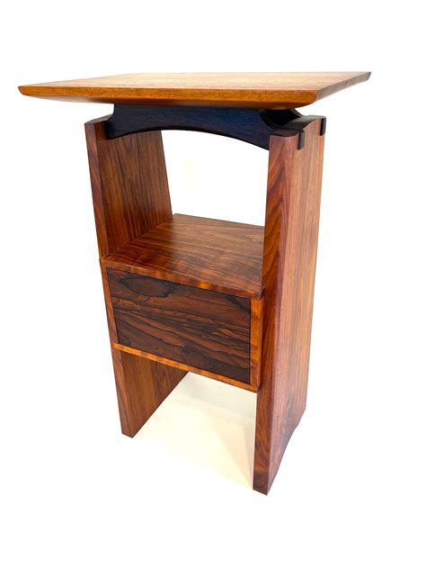 Cloud Display Table | Maker Marketplace