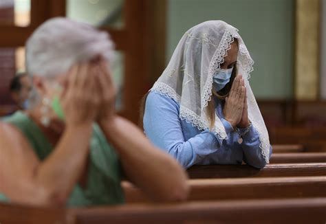 Anna Burns: Pictures of Wes Welker's Fiance, Miss Hooters International