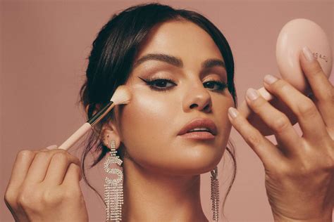 Selena Gomez's Business Acumen: A Smart Entrepreneur - pf194ik
