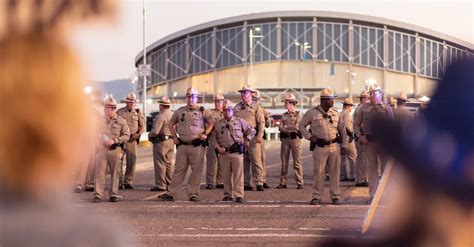 How To Become A Texas State Trooper - Eye And Pen