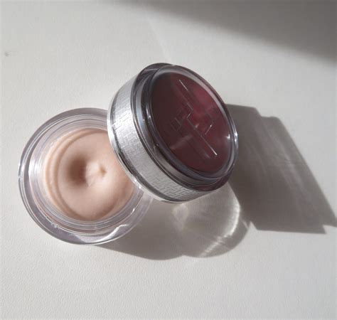 Finding these houses for sale in london feels like a miracle 15