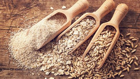 Oatmeal Vs. Oat Bran: What's The Difference?