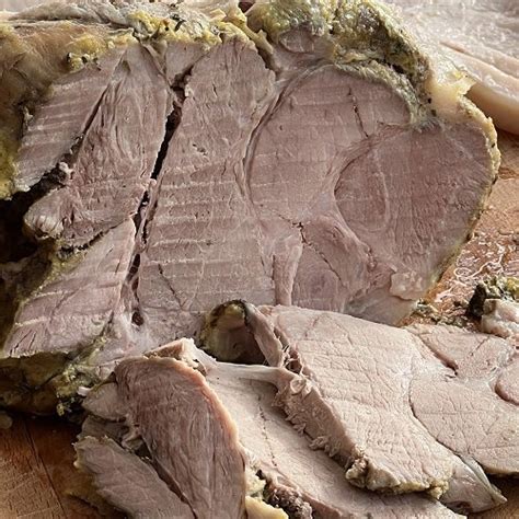 how long to slow cook 8lb pork shoulder