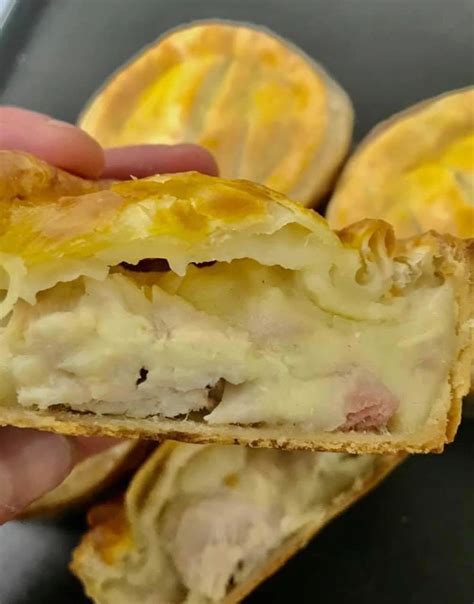Chicken and Ham Pie - John Davidsons