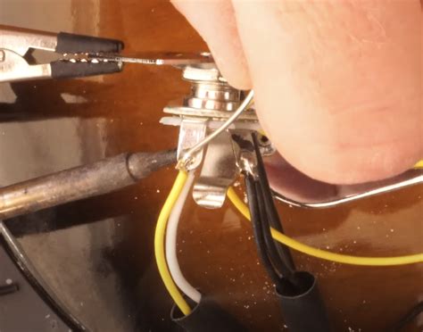 Guitar Killswitch Install (Push-to-Mute and Push-to-Play) : 3 Steps ...