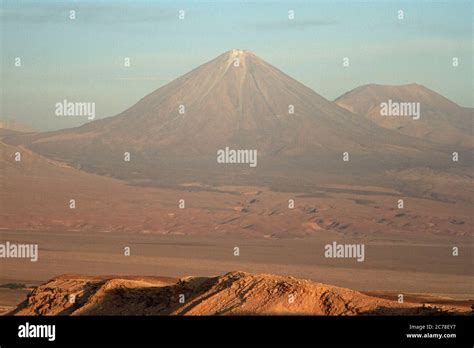 Arid rain shadow desert hi-res stock photography and images - Alamy
