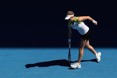 Kim Clijsters comeback victory over Li Na in Aus Open 2012