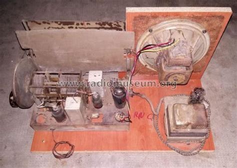 A521 Radio FARA Radio; Milano, build 1952 ??, 3 pictures, 5 tubes ...