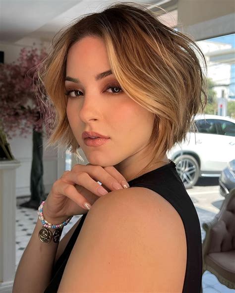 27 Drool-Worthy Short Wavy Haircuts For Your Next Hair Makeover - Woman ...