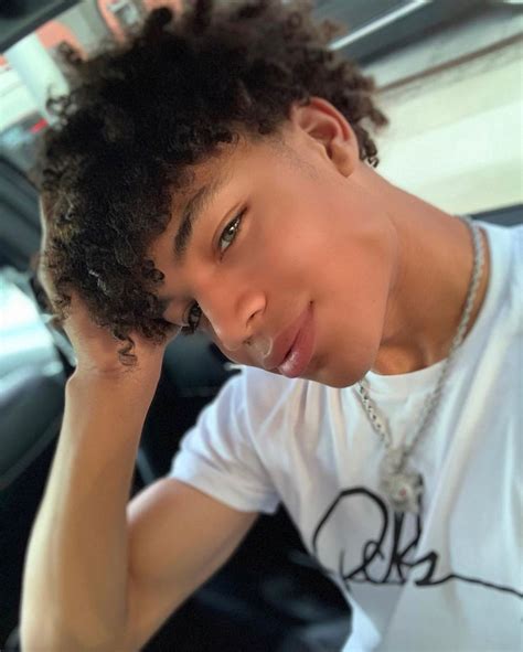 Lightskins Guys