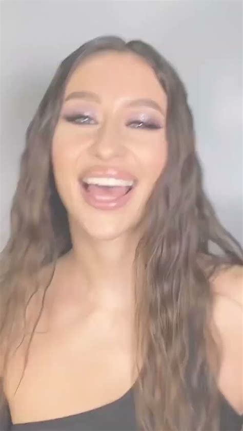 На губах блестит… #макияж #makeup - YouTube