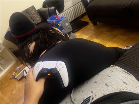 Any real couple down to trade? M23 f21 light skin Latina 😄 : r/latinawifeys