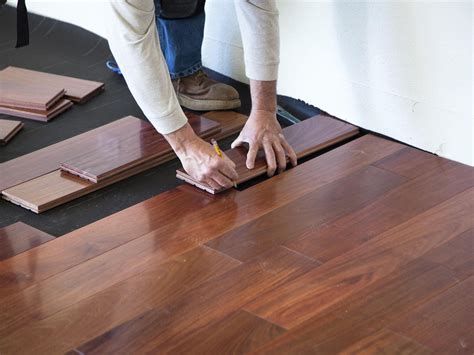 how to calculate how much flooring i need