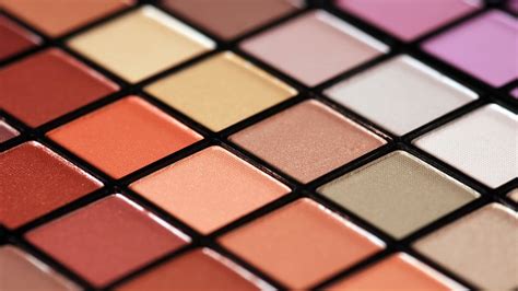 How to Create a Custom Eyeshadow Palette That’s Perfect for You | Sixty ...