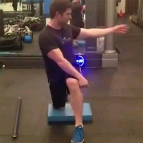 kneeling torso stretch  alonzo brown exercise   skimble