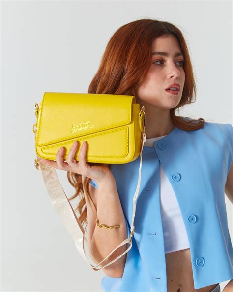 Sophia Summers - Marroquinería y accesorios de acero premium
