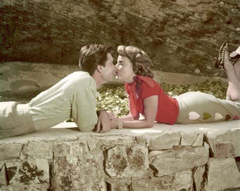 Robert Wagner Honors Late Natalie Wood on Her 85th Birthday: Fans