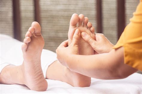 Diabetic Foot Care: Foot Massage As Neuropathy Treatment | Creative Care