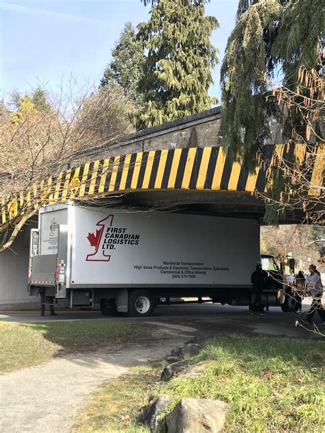 Canadian Logistics : r/IdiotsInCars