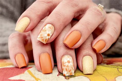 Halloween Dip Nails: Dive into Spooky Elegance - RubyHolic