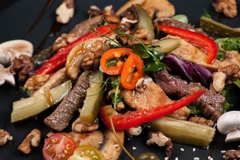 Салаты с говядиной и грибами – 1 вкусных рецептов с фото, простые ...