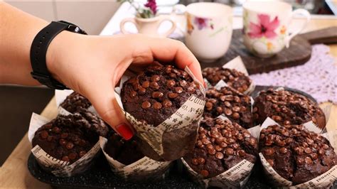 RECEPT ZA SVA VREMENA ZA NAJSOČNIJE ČOKO MAFINE - ČOKOLADNI MAFINI KAO ...