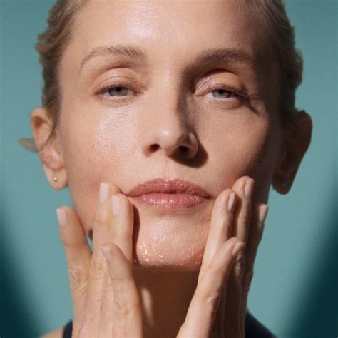 World of La Mer | Skincare & Makeup | La Mer Official Site