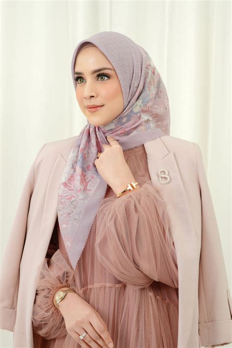 The Gardenia Square - Lavender – Buttonscarves Malaysia