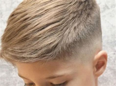 Corte De Cabelo Para Criança Cabelo Liso - Corte de cabelo masculino infantil liso: corte limpo, visual leve e ...
