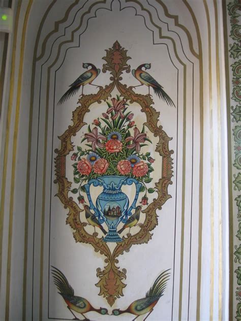 Iranian historic bird painting on wall | Birds painting, Wall painting ...