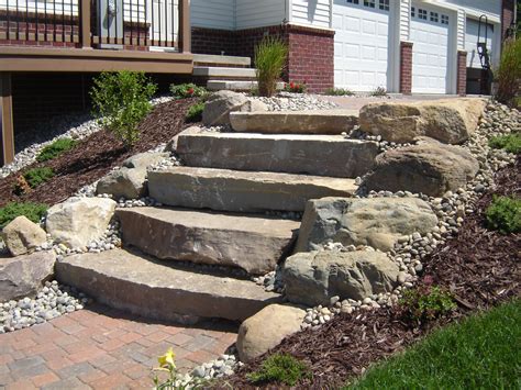 4 Ideas For Landscaping With Boulders And Large Rocks - Rockland Supplies