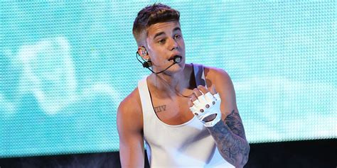 Justin Bieber's Sao Paulo Show Cut Short After Water Bottle Attack ...