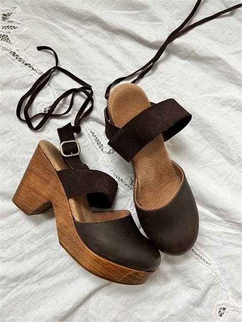 brown wooden leather clogs sandals (38) - Gem