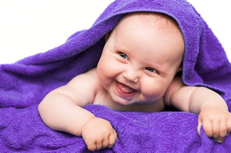 Fonds d'ecran Bébé Sourire Rire Enfants télécharger photo