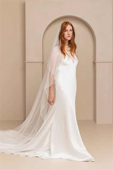 Tiered Veil • Off-White | Rue de Seine