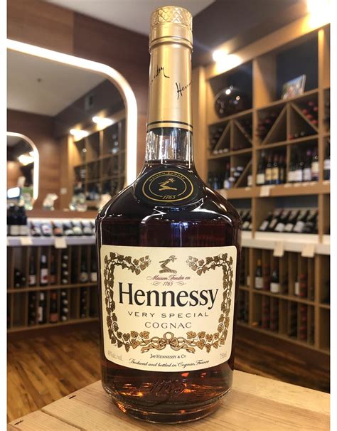 Hennessy VS Cognac - 750 ML - Downtown Wine + Spirits