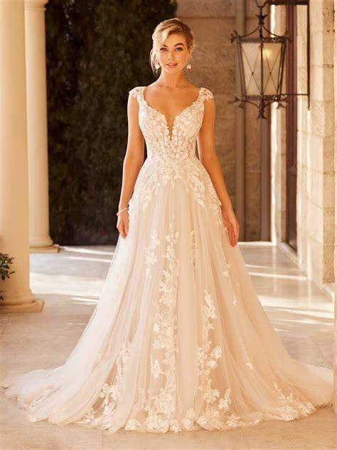 Vestido De Casamento Chique - Casamento champanhe | Vestido de noiva evase, Vestido de casamento ...
