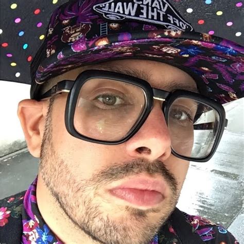 danni  comeandplaywithusdanni  threads