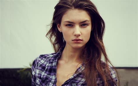 Vika Levina: Stunning HD Wallpaper
