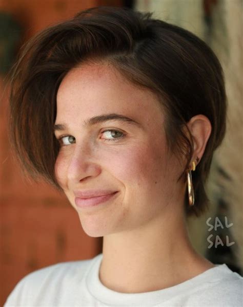 20 Best Cropped Haircuts for Women – The Right Hairstyles
