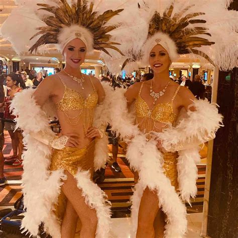 Book Roaming Showgirls Vegas | Scarlett Entertainment