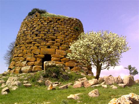 nuraghe elighe 2 | nuraghes, o runaghes (in logudorese), nur… | Flickr