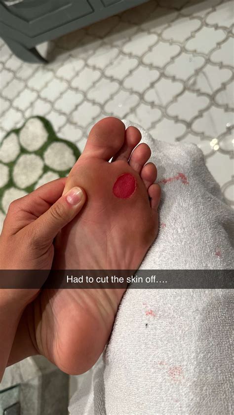 Julianne Hough Wikifeet: A Deeper Dive Into The Headlines Image 17
