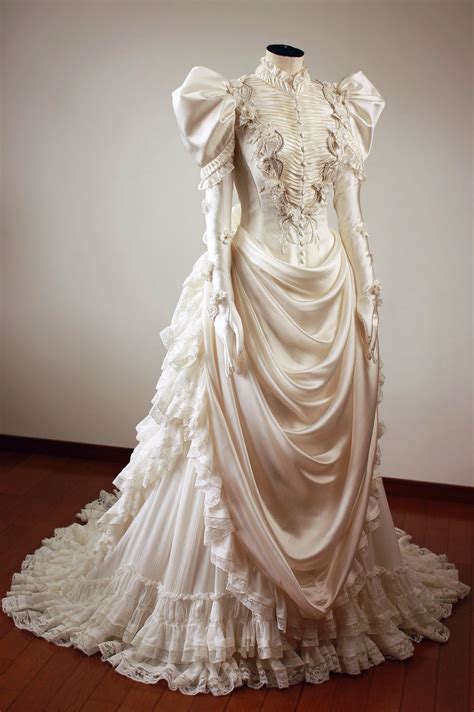 Pin by a on 衣装 | Historical dresses, Vintage dresses, Vintage gowns
