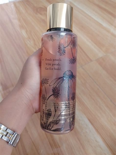 Victoria's Secret Daring Peach Daisy, Beauty & Personal Care, Fragrance ...