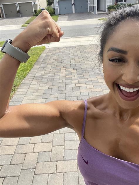 Sanika Dange WESH Orlando @sanikadangetv : r/Bikini_News_Babes