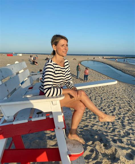 Samantha Brown's feet